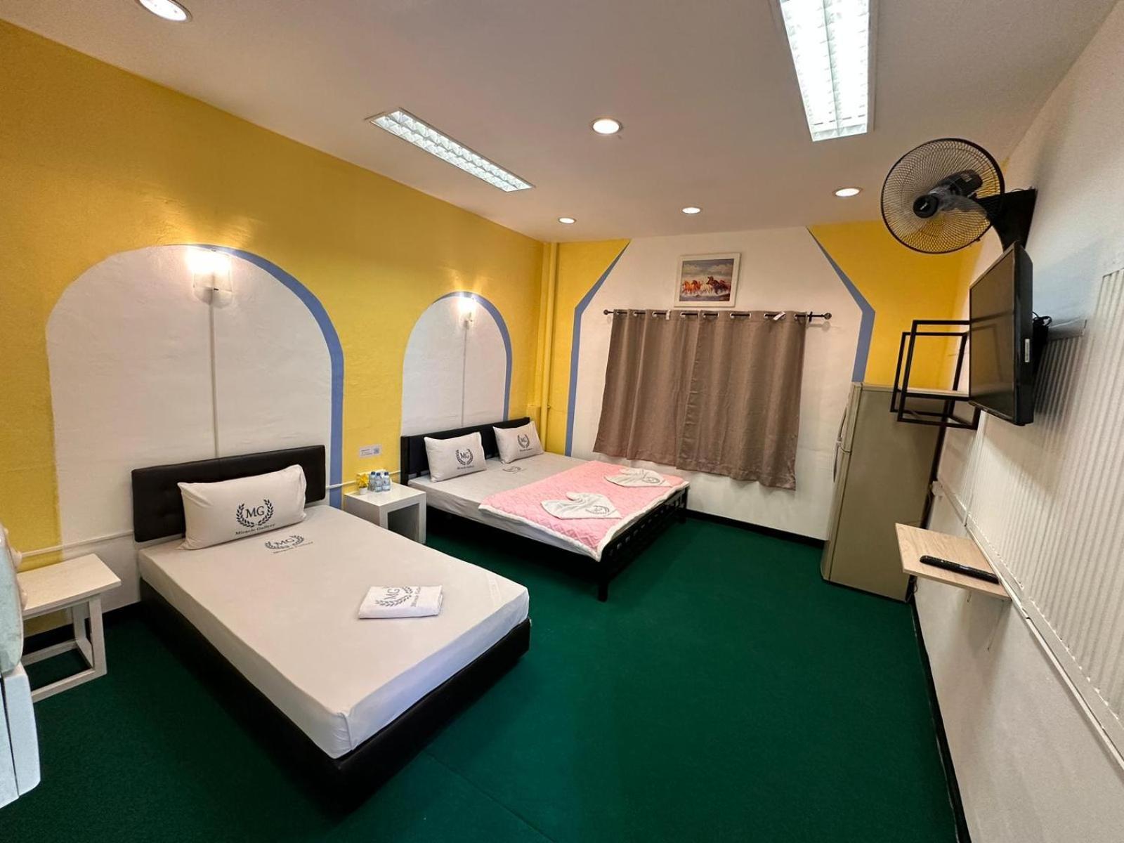 Miracle Gallery Hotel Makkasan Exterior photo